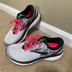 Brooks Ghost 11, size 8.5, like new